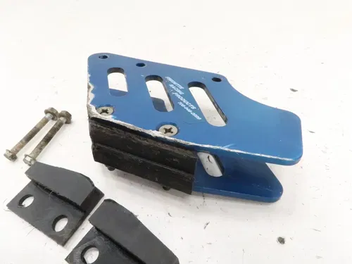 Suzuki DRZ 400 - FREDETTE RACING BILLET BLUE REAR CHAIN GUIDE - 2005 DR-Z 400S
