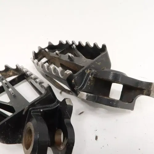 Kawasaki KLX450R - Stock Foot Pegs Set Footpegs - 2009 KLX 450 OEM