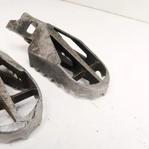 Kawasaki KLX450R - Stock Foot Pegs Set Footpegs - 2009 KLX 450 OEM