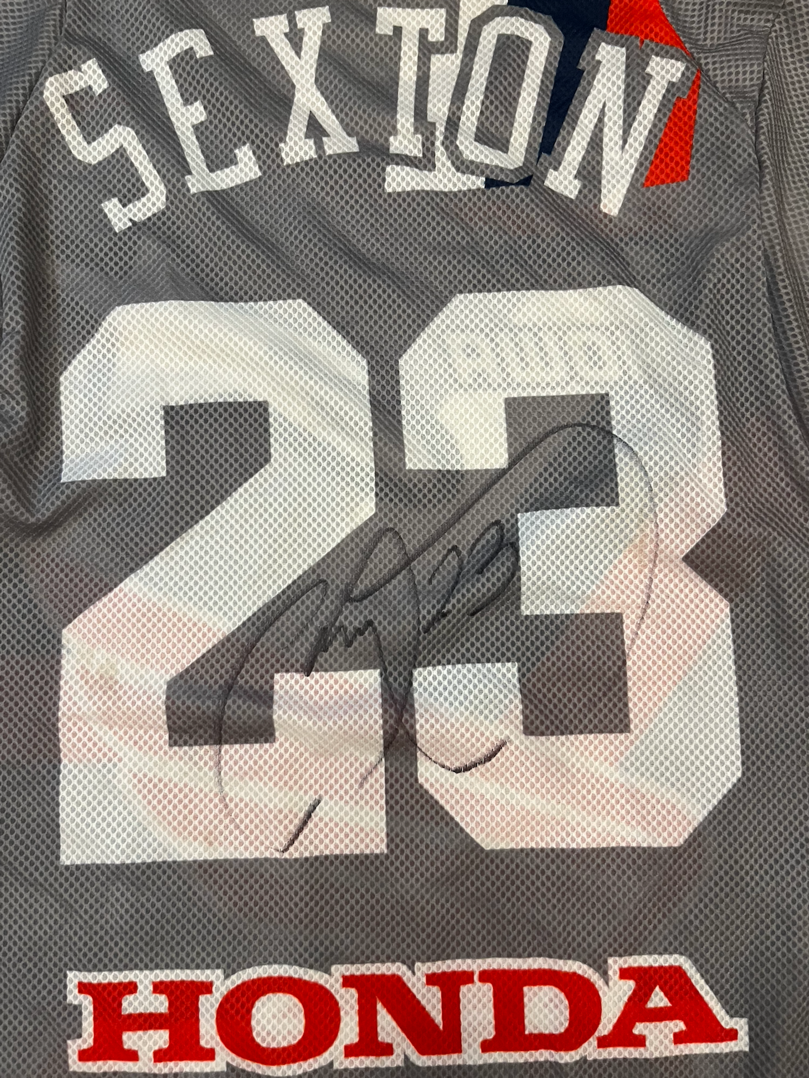Sexton jersey deals