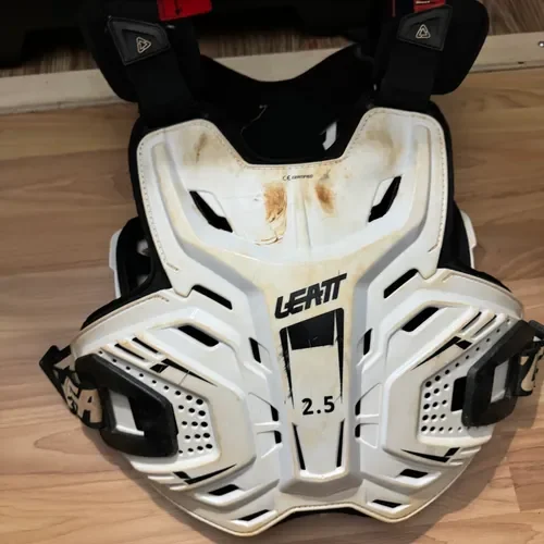 Leat 2.5 Chest Protector S/M