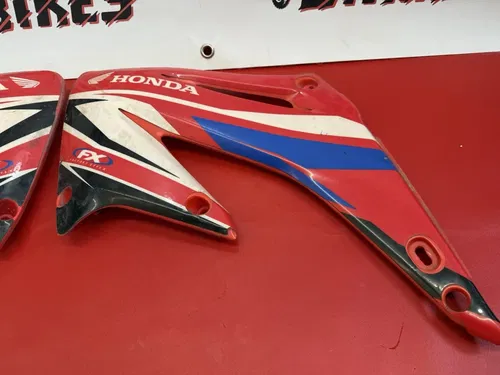 2002 Honda CR250R CR250 CR 250 Left Right Radiator Side Shroud Plastic