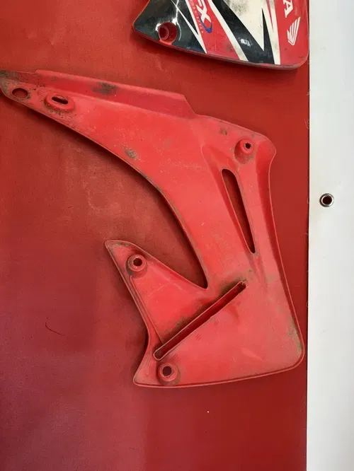 2002 Honda CR250R CR250 CR 250 Left Right Radiator Side Shroud Plastic