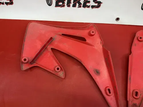 2002 Honda CR250R CR250 CR 250 Left Right Radiator Side Shroud Plastic