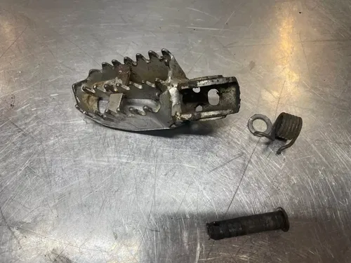 2004 Suzuki RM65 Kawasaki KX65 Foot Pegs Left Right Peg