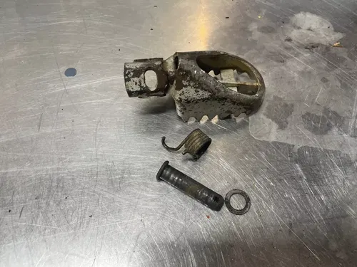 2004 Suzuki RM65 Kawasaki KX65 Foot Pegs Left Right Peg