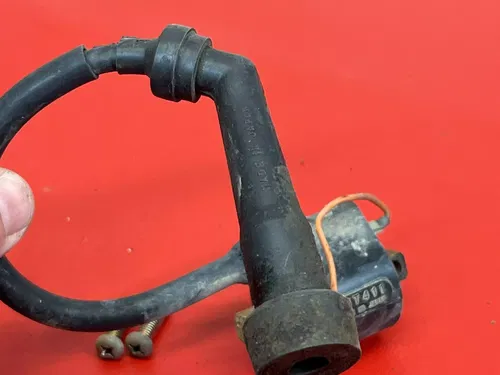 1986 85-00 Yamaha XT350 XT 350 Ignition Coil And Spark Plug Boot