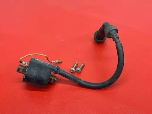 1986 85-00 Yamaha XT350 XT 350 Ignition Coil And Spark Plug Boot