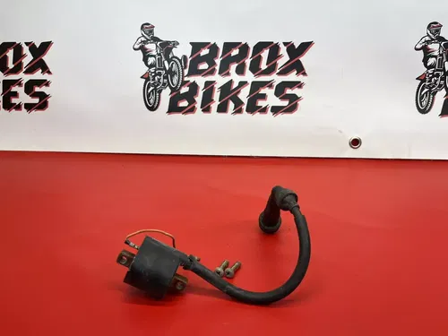 1986 85-00 Yamaha XT350 XT 350 Ignition Coil And Spark Plug Boot