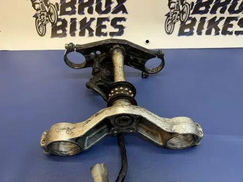 1998 - 1999 Yamaha R1 YZF 1000 Triple Tree Steering Stem Fork Clamp Upper Lower