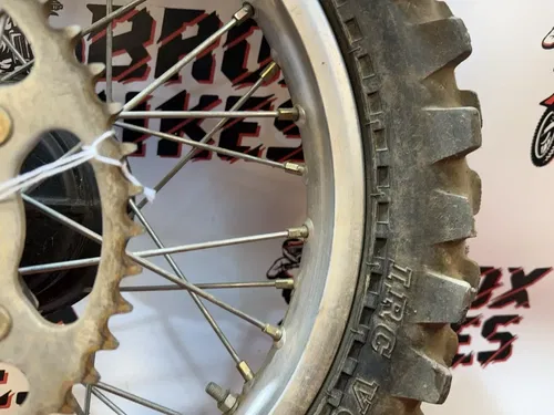 1991 Honda XR200R XR200 XR 200R 200 D.I.D OEM Rear Wheel Rim Hub