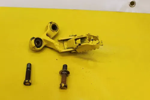1990 Suzuki DR350 DR350SE DR 350 Right Side RS Foot Peg Rest Bracket