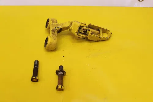 1990 Suzuki DR350 DR350SE DR 350 Right Side RS Foot Peg Rest Bracket