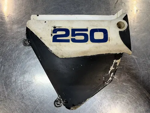 1985 Yamaha YZ250 YZ 250 Air Cleaner Side Cover Cap Plastic Airbox