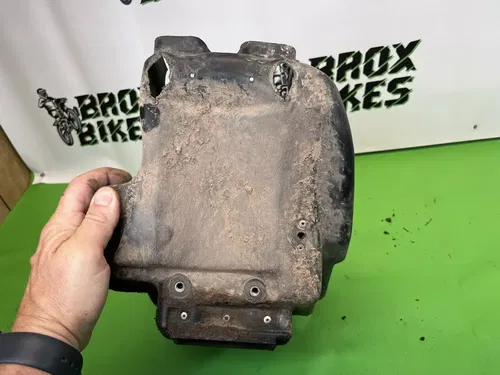 2002 Kawasaki KX85 KX 85 Air Box Airbox Filter Cleaner