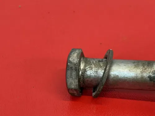1986 Yamaha XT350 XT 350 Front Wheel Axle and Nut