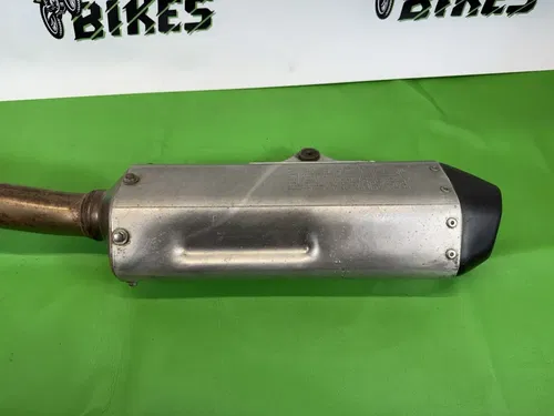 09-16 2011 KX250F KX 250F OEM Exhaust Muffler Silencer End Tail Pipe 18100-0098