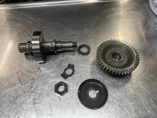 1985 Yamaha XT350 Balance Shaft and Drive Gear XT 350