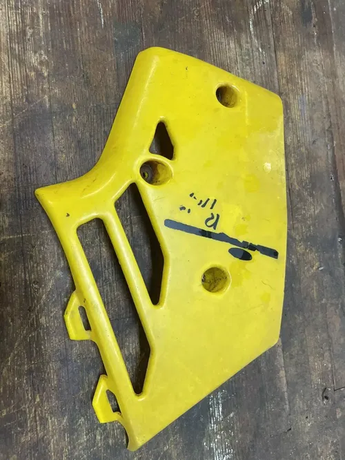1984 Yamaha YZ125 YZ 125 Radiator Cover Shroud Left