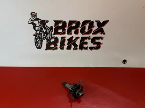 1990 Yamaha YZ80 YZ 80 86-92 Kick Start Starter Kickstarter Gear Shaft Spindle