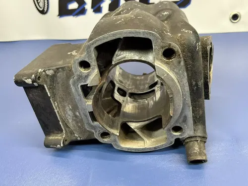 1984 Husqvarna Husky CR250 CR 250 Engine Cylinder Head Jug