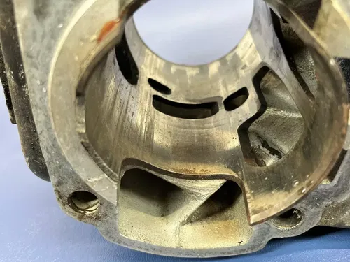 1984 Husqvarna Husky CR250 CR 250 Engine Cylinder Head Jug