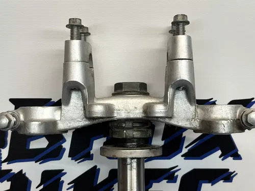 2004 Yamaha TTR125 TT-R125 Steering Stem Triple Tree