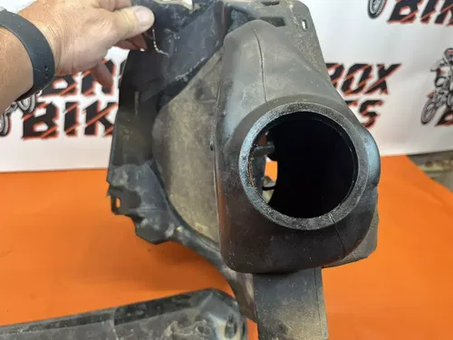 2005 KTM 300 EXC 300EXC Air Filter Box Cleaner Airbox