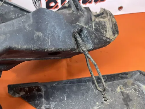 2005 KTM 300 EXC 300EXC Air Filter Box Cleaner Airbox