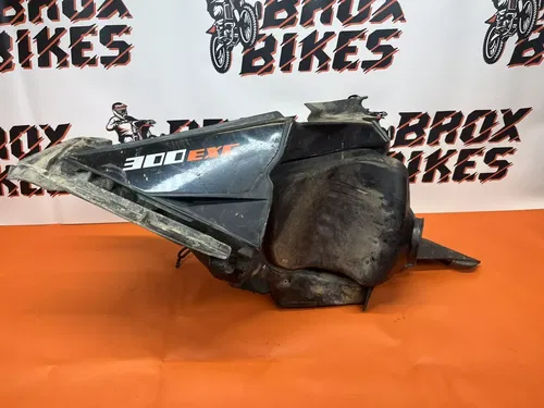 2005 KTM 300 EXC 300EXC Air Filter Box Cleaner Airbox