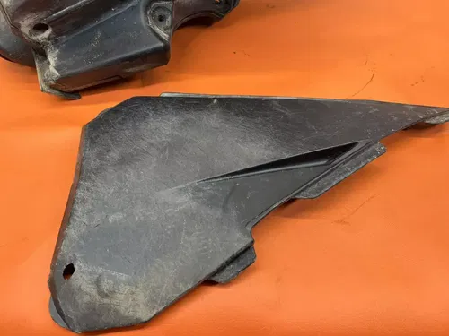2005 KTM 300 EXC 300EXC Air Filter Box Cleaner Airbox