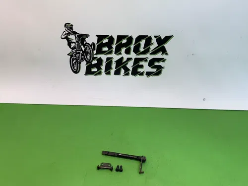 1992 Kawasaki KX125 KX 125 Governor Shaft and Nut