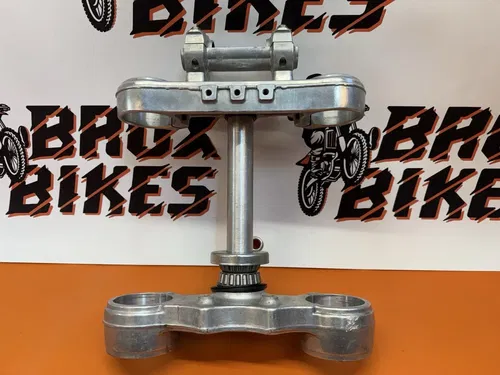 2001 KTM 400 EXC 400EXC Triple Tree Steering Stem Clamp
