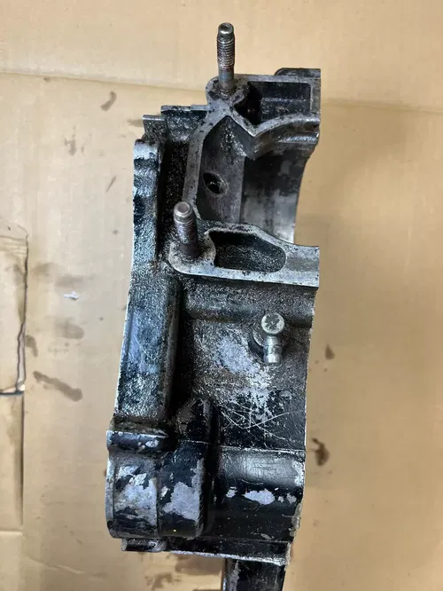 1984 Yamaha YZ125 YZ 125 Left Side Crankcase Engine Case Half