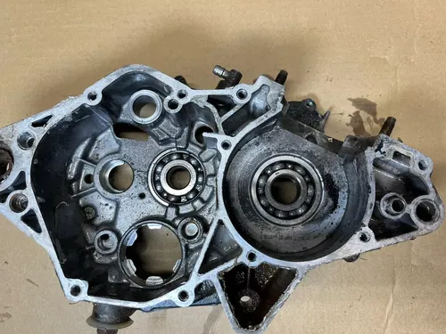 1984 Yamaha YZ125 YZ 125 Left Side Crankcase Engine Case Half