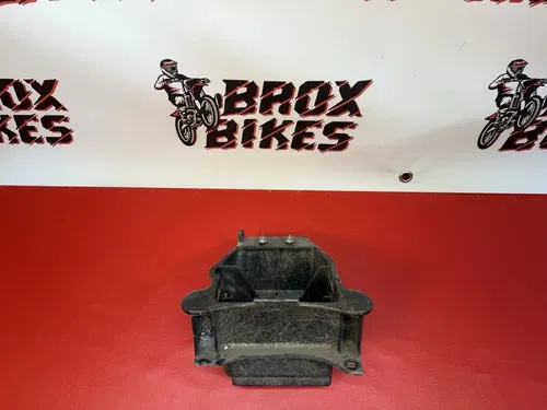 Honda 1985-2007 CH80 80 Elite Scooter Battery Box Tray Holder Base OEM *
