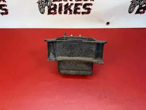 Honda 1985-2007 CH80 80 Elite Scooter Battery Box Tray Holder Base OEM *