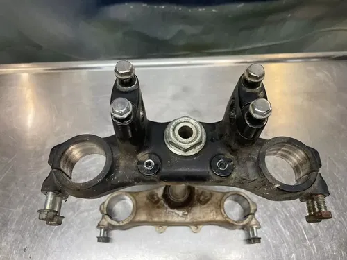 1984 Honda XR350R XR350 Triple Tree Steering Stem Clamps