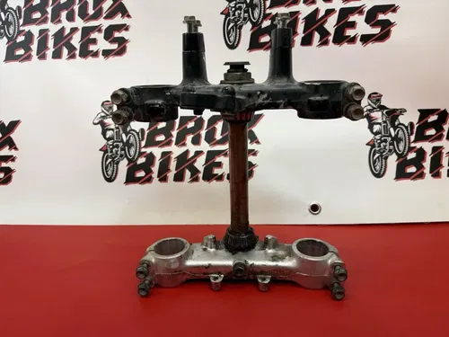 1984 Honda XL600R XL600 XL 600 600R Triple Tree Steering Stem Clamp