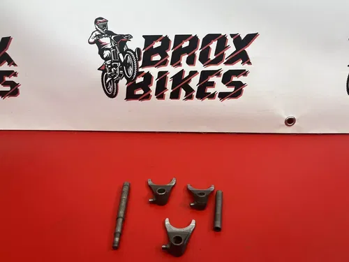 1984 Honda CR250 CR250R CR 250 250R Shift Shifter Forks