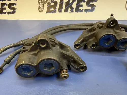 1999 Yamaha YZF-R1 Left Right Front Brake Calipers Caliper Set Hose Hoses