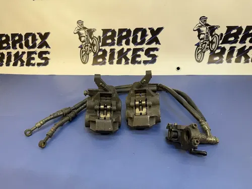 1999 Yamaha YZF-R1 Left Right Front Brake Calipers Caliper Set Hose Hoses