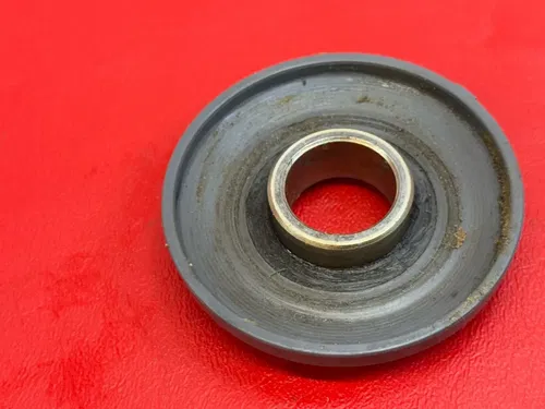 2002 Honda CR250R CR250 CR 250 250R Right Side Front Wheel Collar Dust Cover