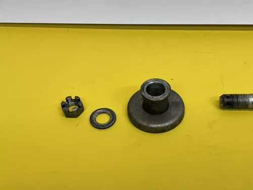 1982 Suzuki PE175 PE 175 Front Wheel Axle