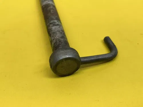 1982 Suzuki PE175 PE 175 Front Wheel Axle