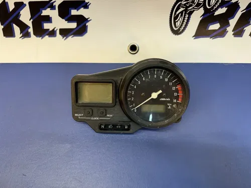 98-1999 Yamaha YZFR1 YZF R1 1000 Instrument Cluster Tachometer Gauge Speedometer