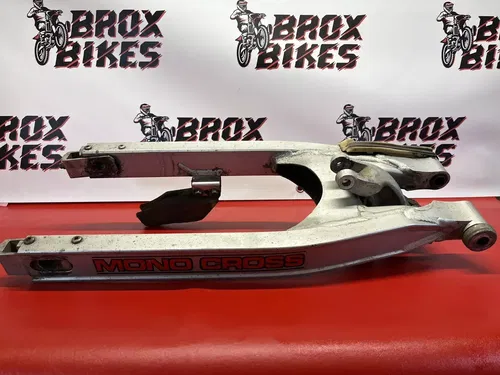 1985 Yamaha YZ250 YZ 250 Swingarm Swing Arm and Rear Suspension Linkage