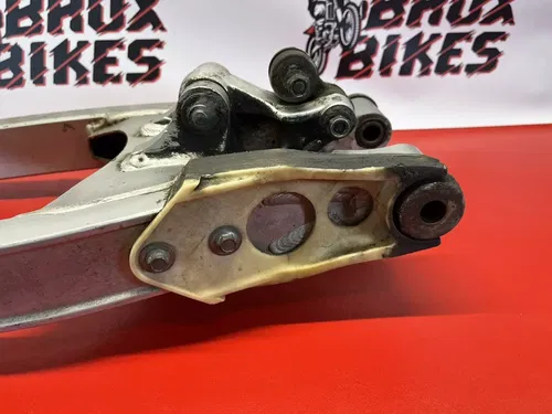 1985 Yamaha YZ250 YZ 250 Swingarm Swing Arm and Rear Suspension Linkage