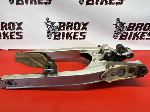 1985 Yamaha YZ250 YZ 250 Swingarm Swing Arm and Rear Suspension Linkage
