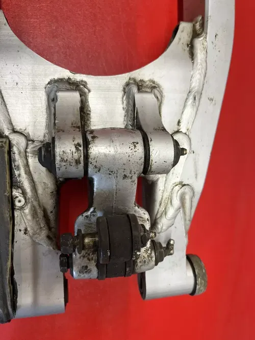 1985 Yamaha YZ250 YZ 250 Swingarm Swing Arm and Rear Suspension Linkage